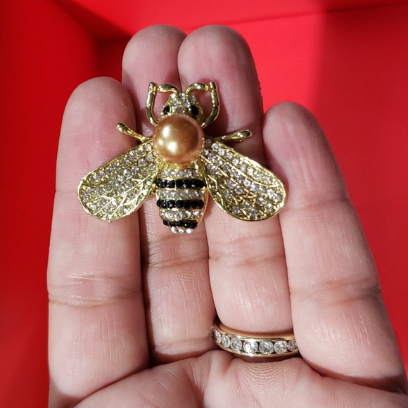 Honey Bee Rhinestone Brooch Pin Gold - Picture 10 of 10